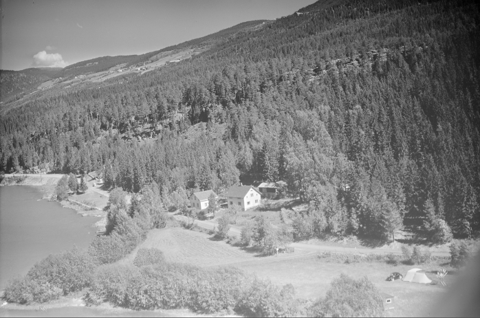 Et bilde som inneholder landskap, utendørs, sort og hvit, natur

Automatisk generert beskrivelse